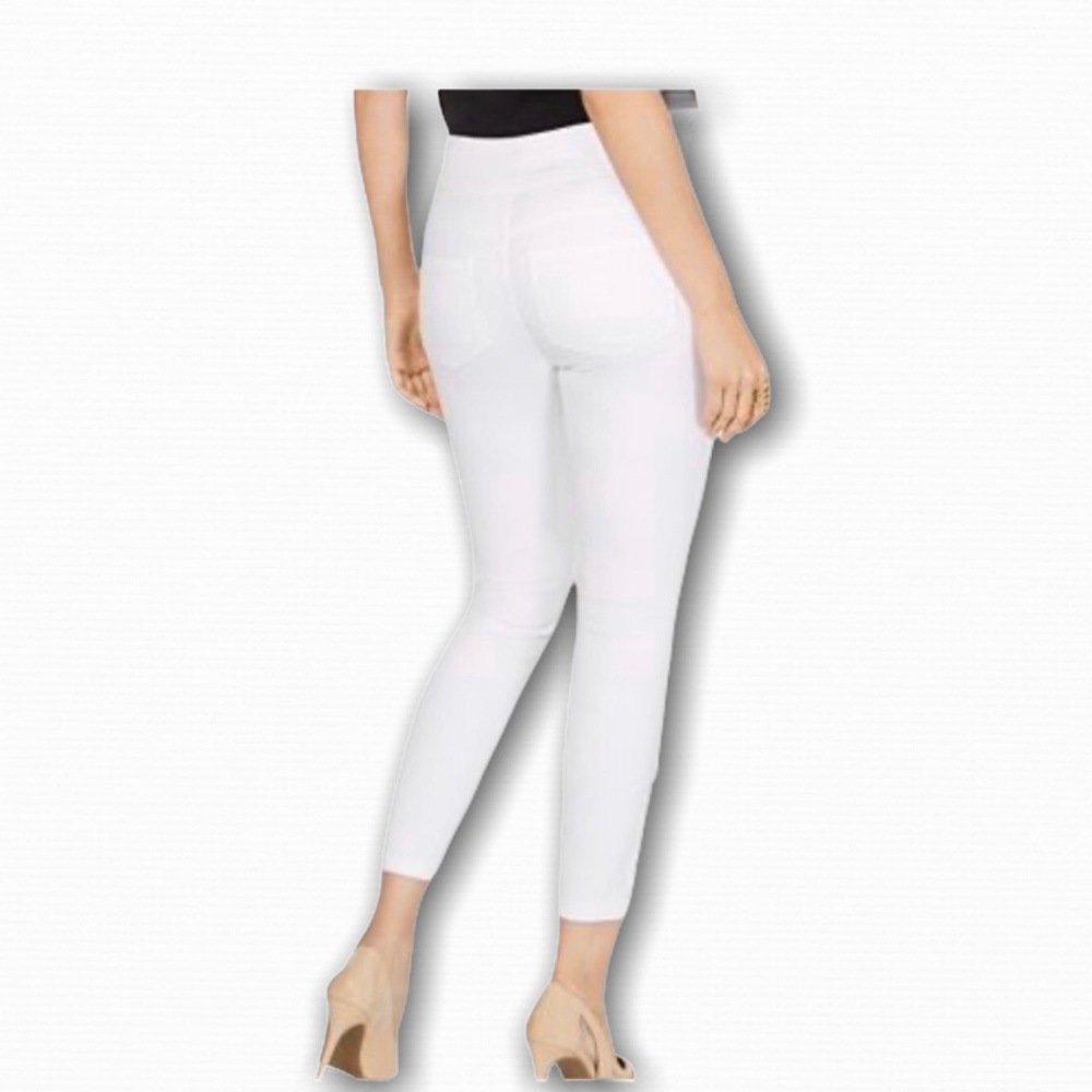 NWT Thalia Sodi Skinny Jeggings